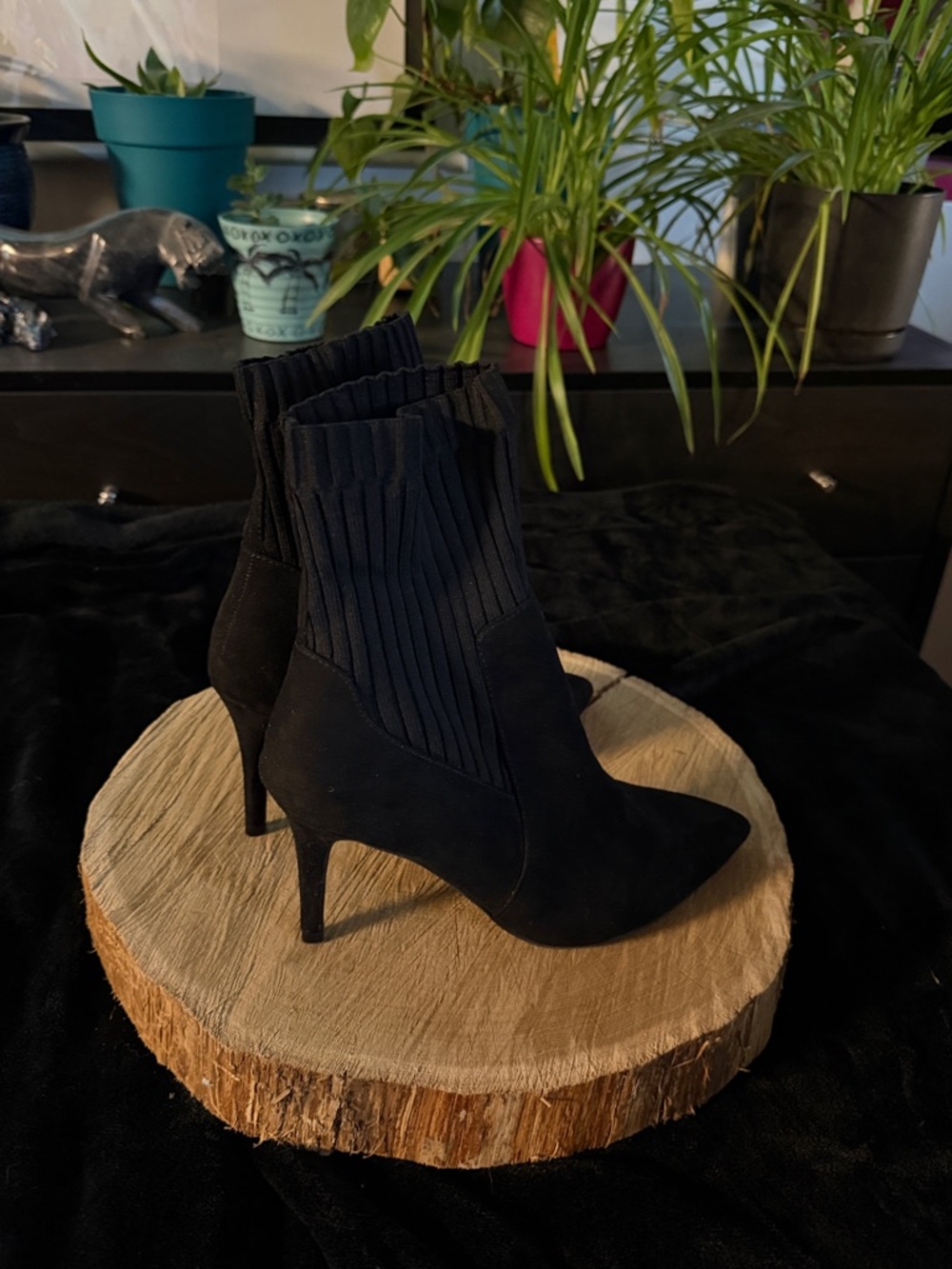 G by Guess Black Ribbed Sock Pointed-Toe Stiletto Ankle Boots